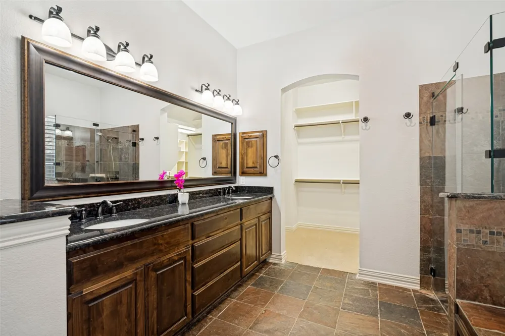 10715 Dixon Branch Drive Dallas, TX 75218