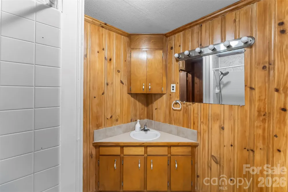 194 Virginia Drive Marion, NC 28752