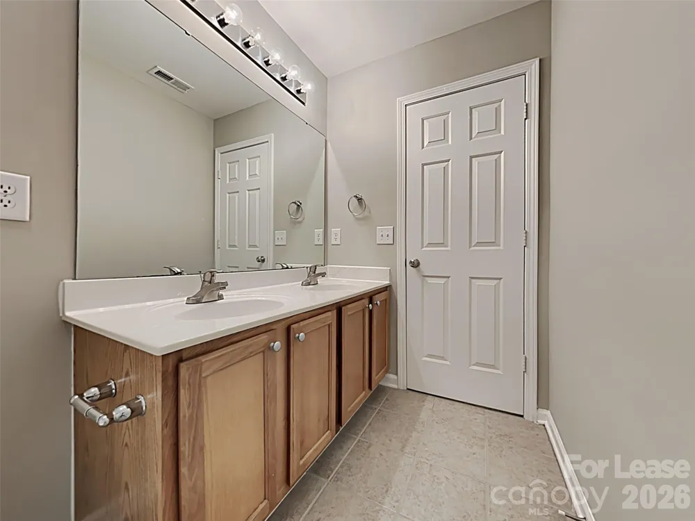 1909 Thorn Crest Drive Waxhaw, NC 28173