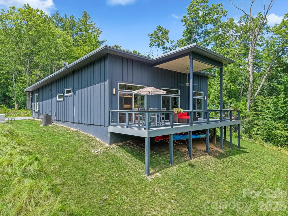 337 Leatherbreeches Drive Tuckasegee, NC 28783