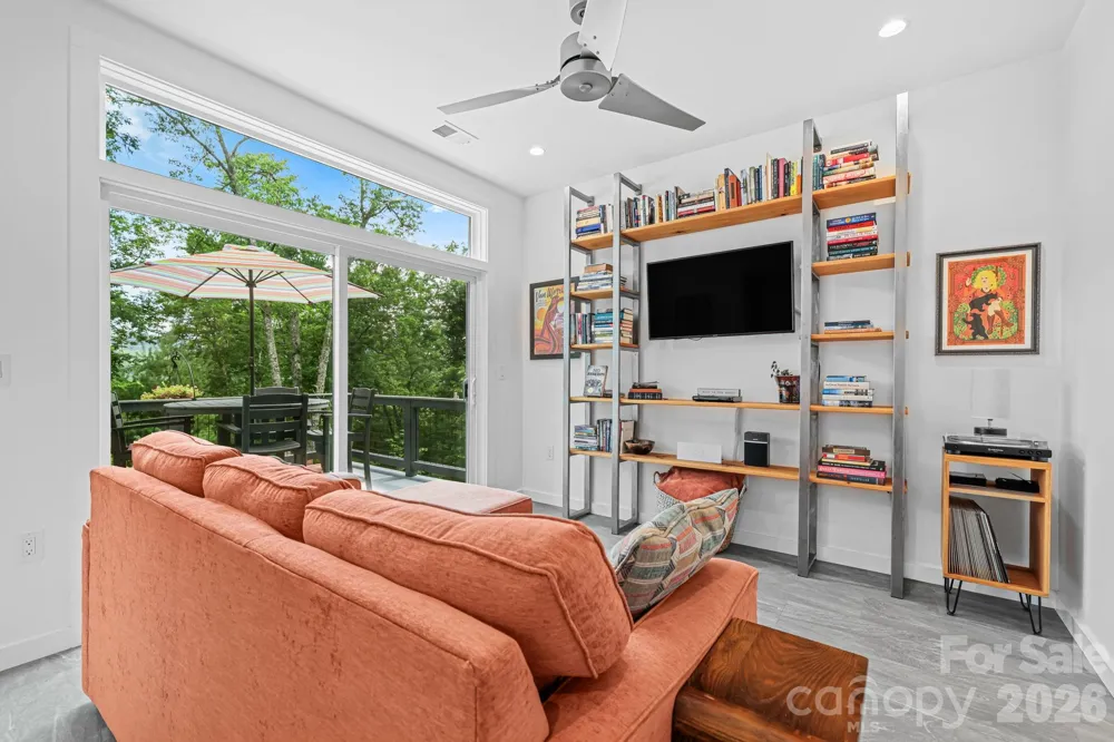 337 Leatherbreeches Drive Tuckasegee, NC 28783