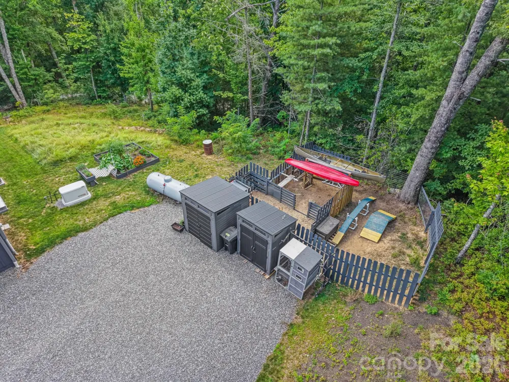 337 Leatherbreeches Drive Tuckasegee, NC 28783