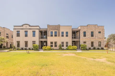 305 Sunset Lane #104