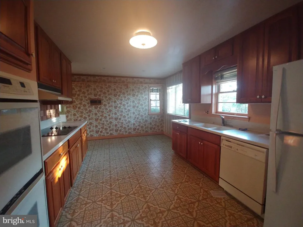 1429 LABURNUM STREET Mclean, VA 22101