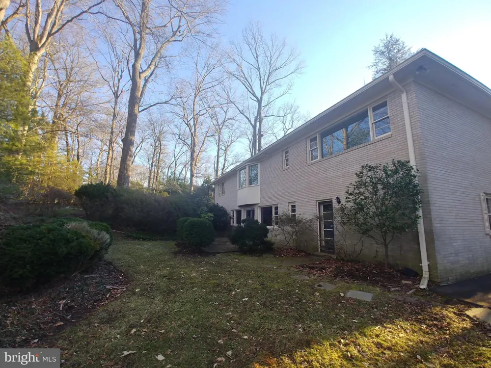 1429 LABURNUM STREET Mclean, VA 22101