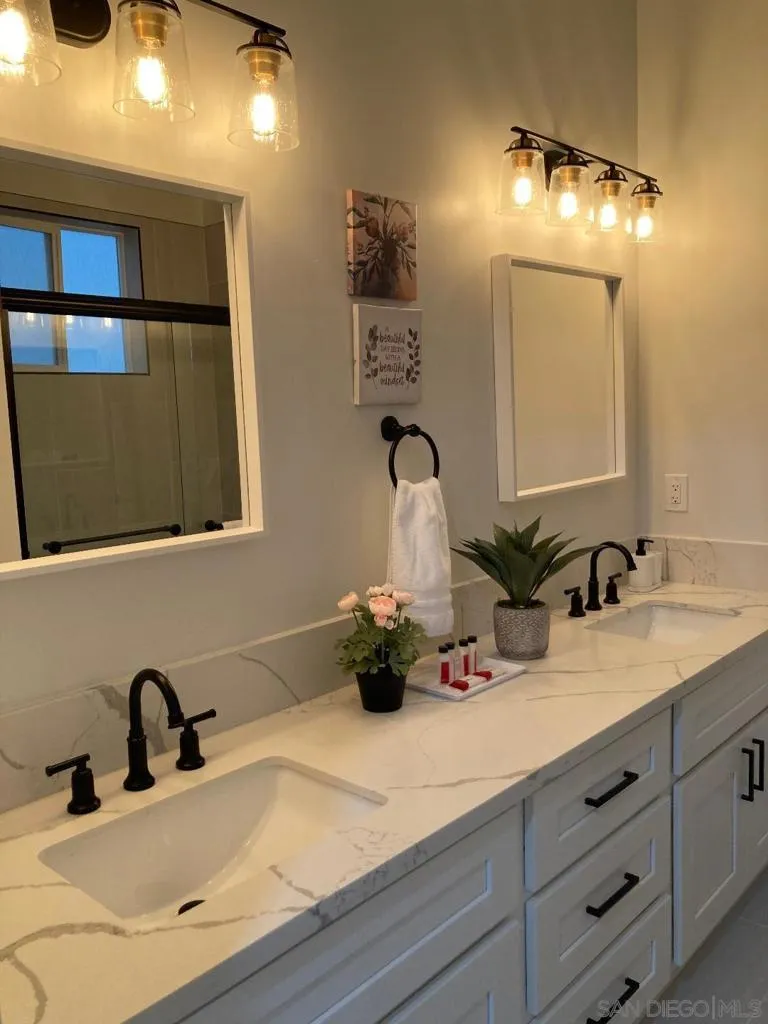 253 DAHLIA Imperial Beach, CA 91932