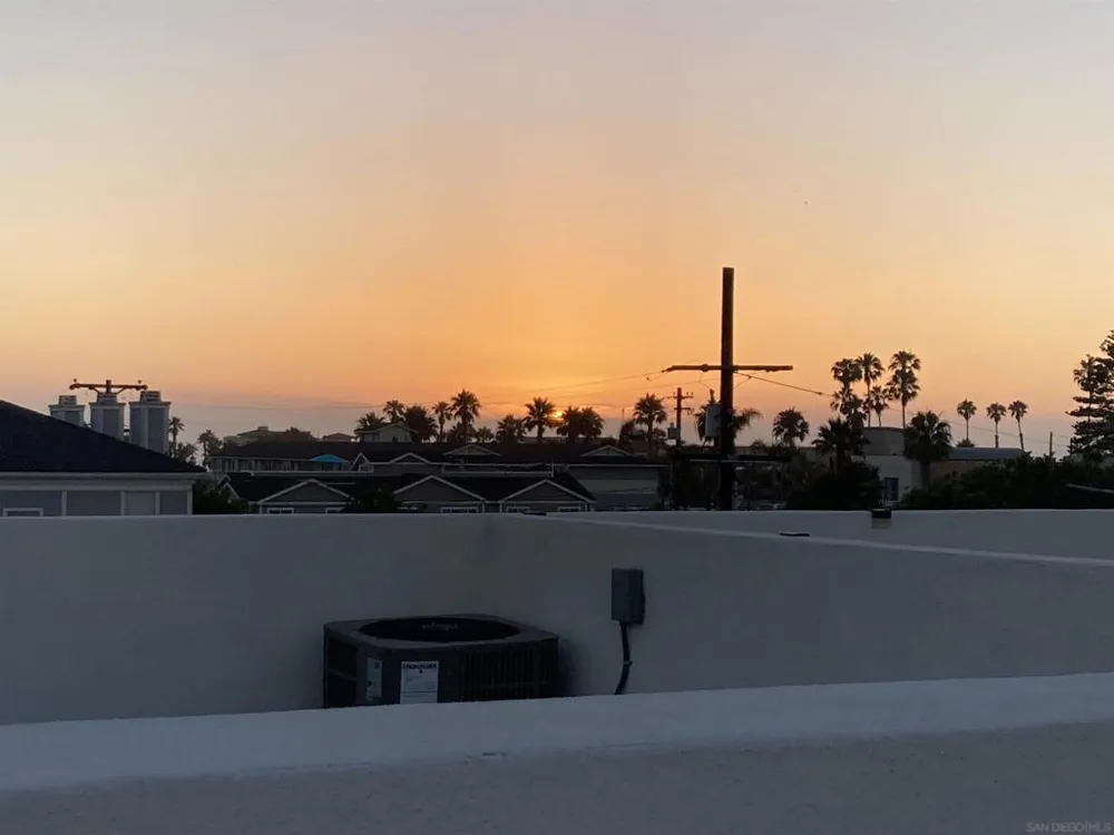 253 DAHLIA Imperial Beach, CA 91932