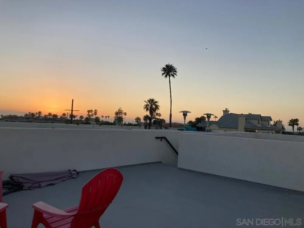 253 DAHLIA Imperial Beach, CA 91932