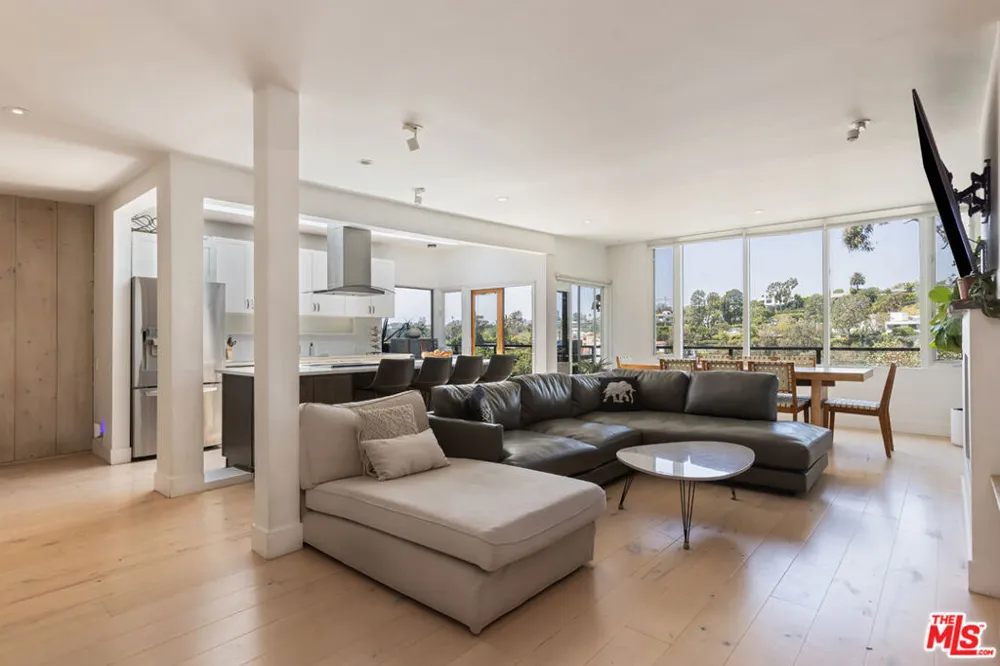 454 Stassi Lane Santa Monica, CA 90402