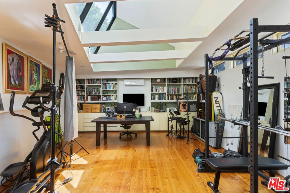 454 Stassi Lane Santa Monica, CA 90402