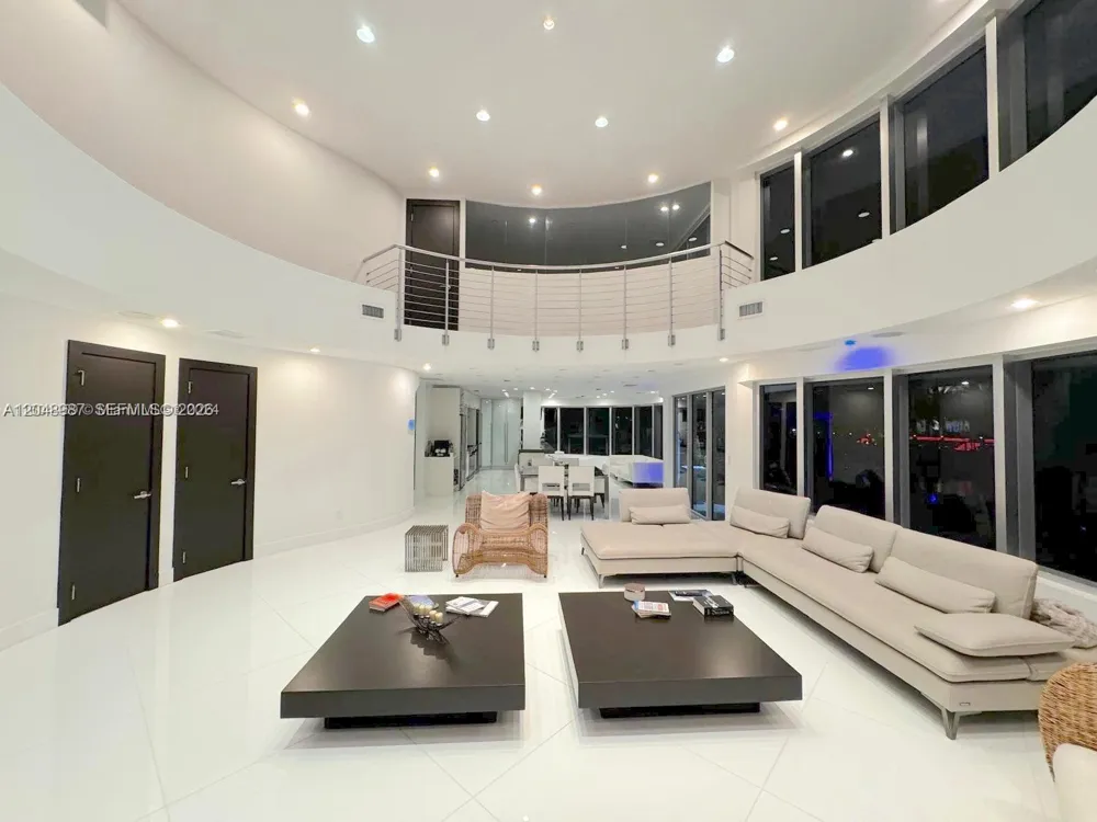 3344 NE 167th St North Miami Beach, FL 33160