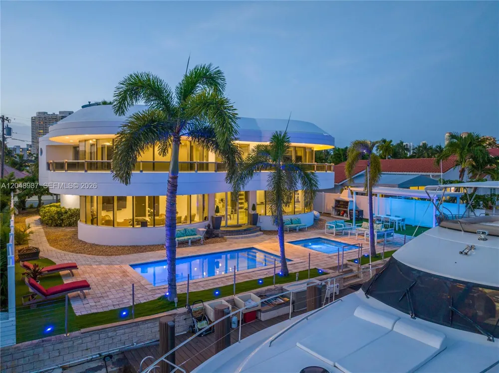 3344 NE 167th St North Miami Beach, FL 33160