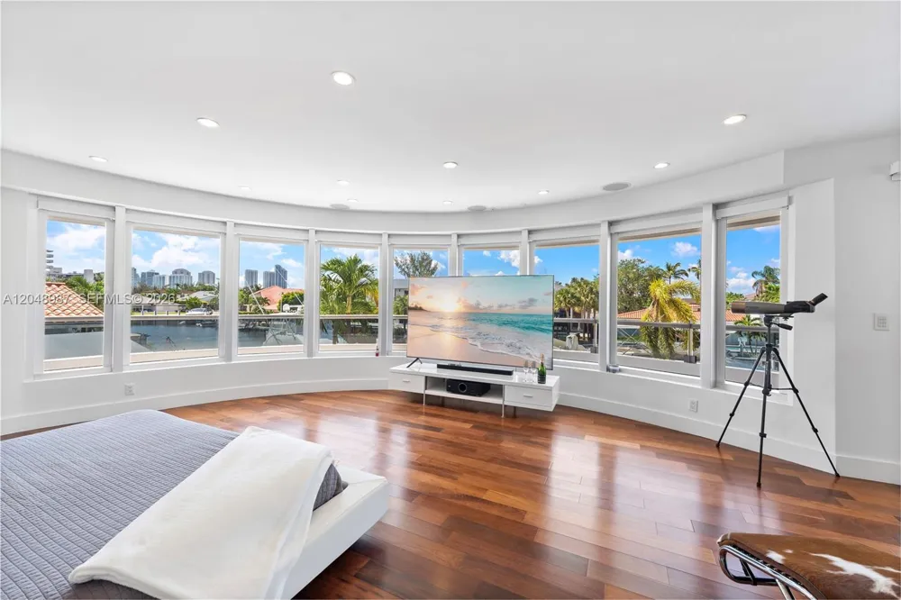 3344 NE 167th St North Miami Beach, FL 33160