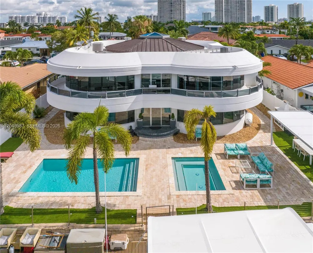 3344 NE 167th St North Miami Beach, FL 33160