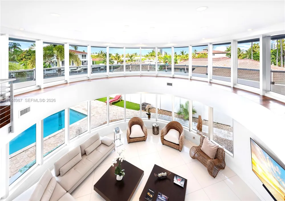 3344 NE 167th St North Miami Beach, FL 33160