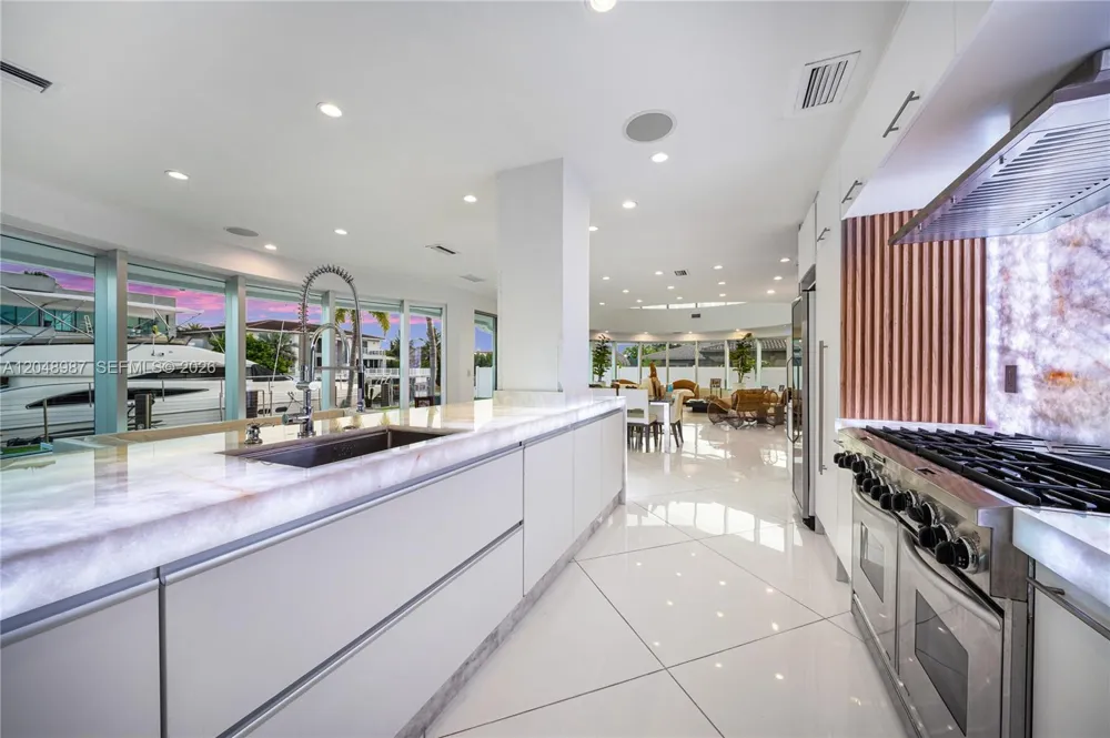 3344 NE 167th St North Miami Beach, FL 33160