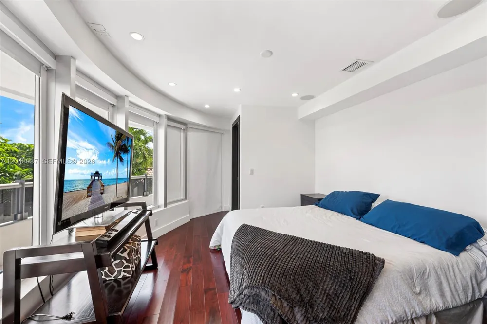 3344 NE 167th St North Miami Beach, FL 33160