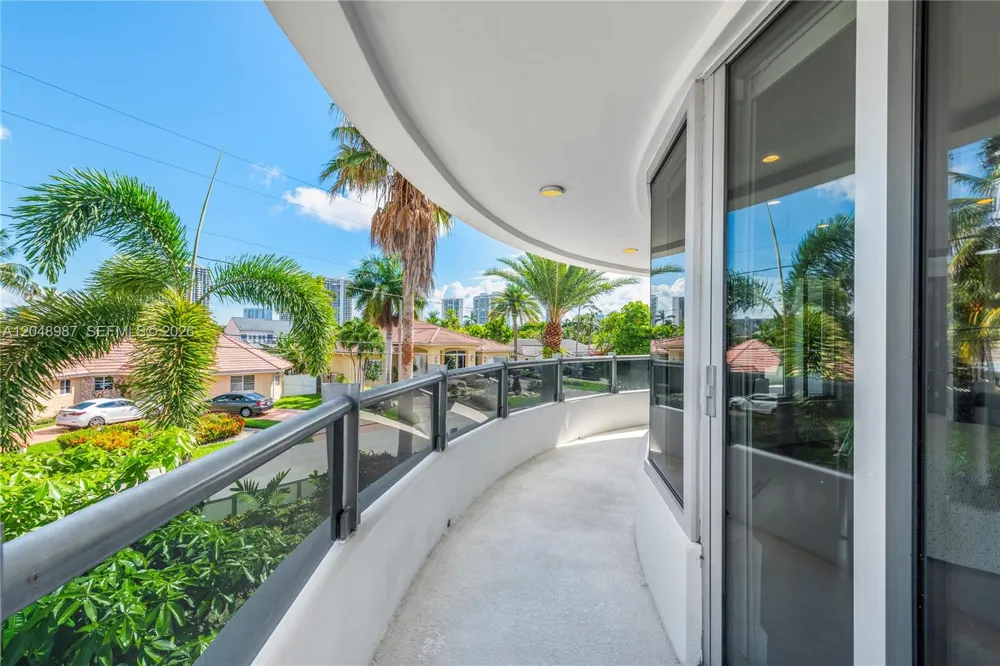 3344 NE 167th St North Miami Beach, FL 33160