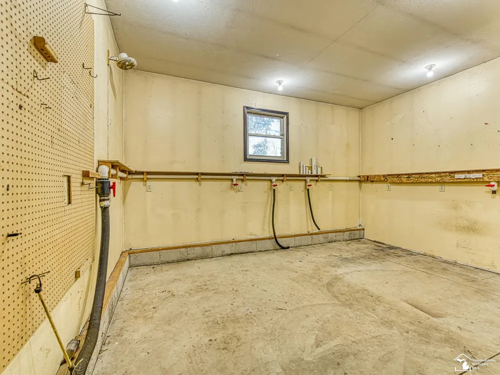 10711 Douglas Road Bedford Township, MI 48182