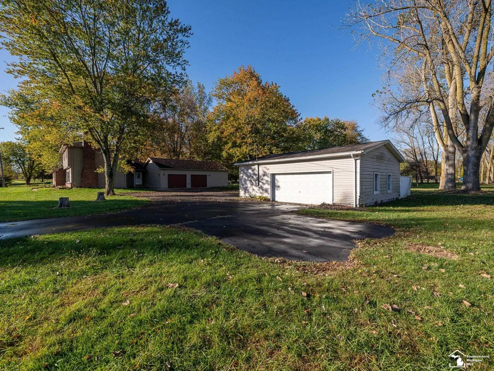 10711 Douglas Road Bedford Township, MI 48182