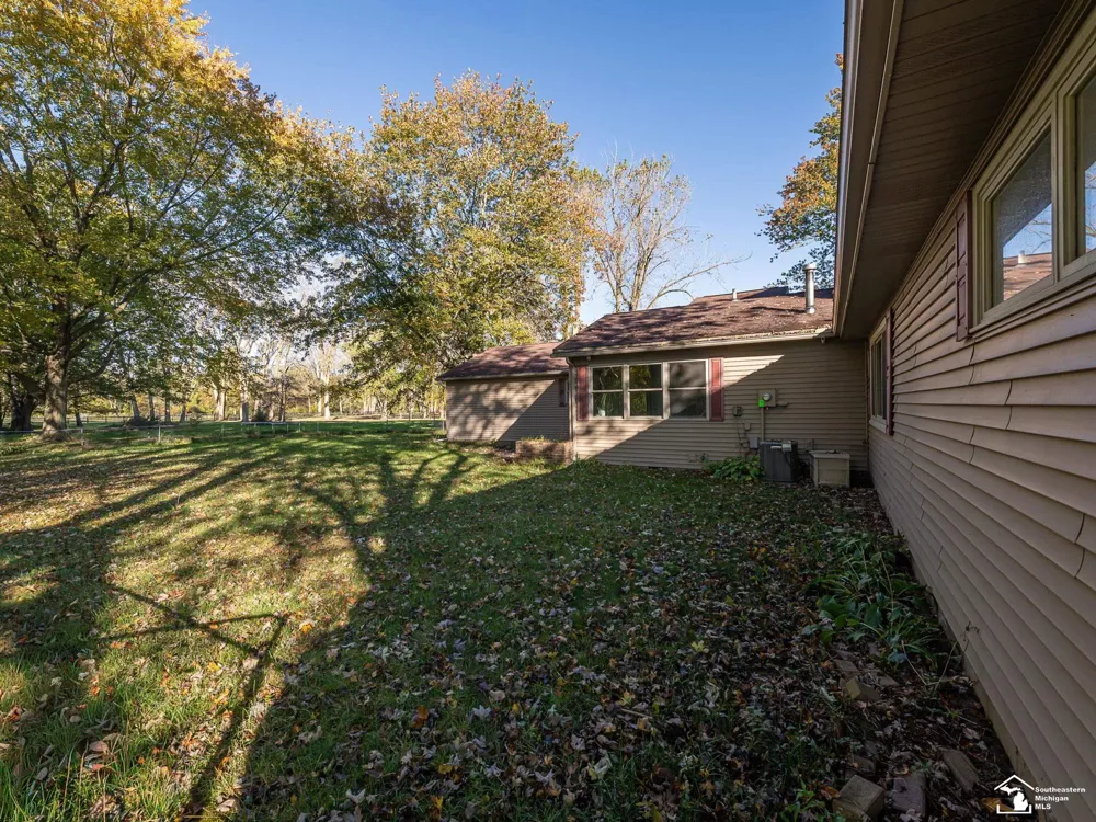 10711 Douglas Road Bedford Township, MI 48182