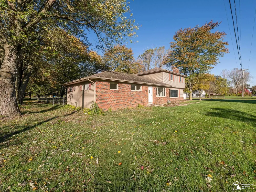 10711 Douglas Road Bedford Township, MI 48182