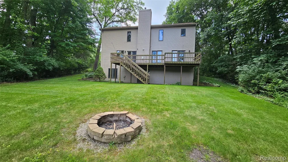 448 Fairwood Road Putnam Township, MI 48169