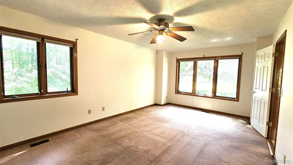 448 Fairwood Road Putnam Township, MI 48169