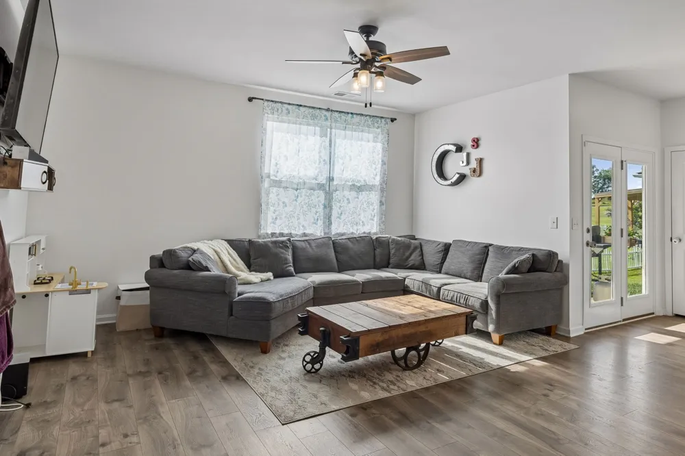 432 Lauren Ln Chapel Hill, TN 37034