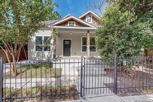 305 SPRUCE ST San Antonio, TX 78203