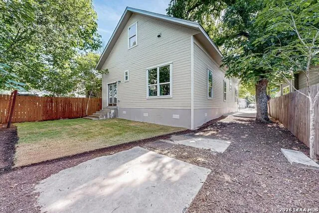 305 SPRUCE ST San Antonio, TX 78203