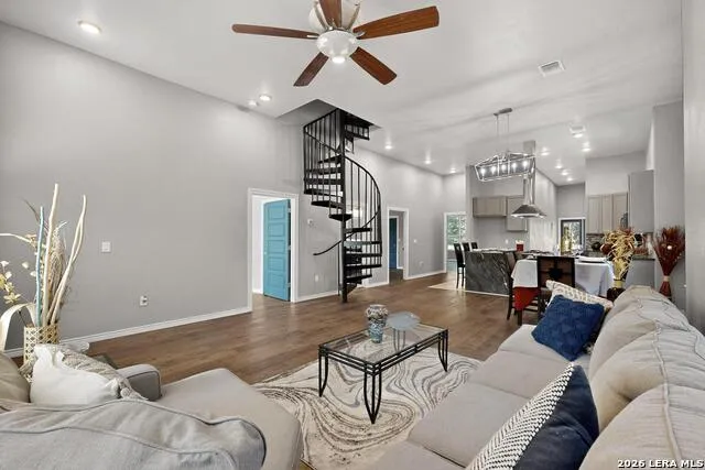 305 SPRUCE ST San Antonio, TX 78203