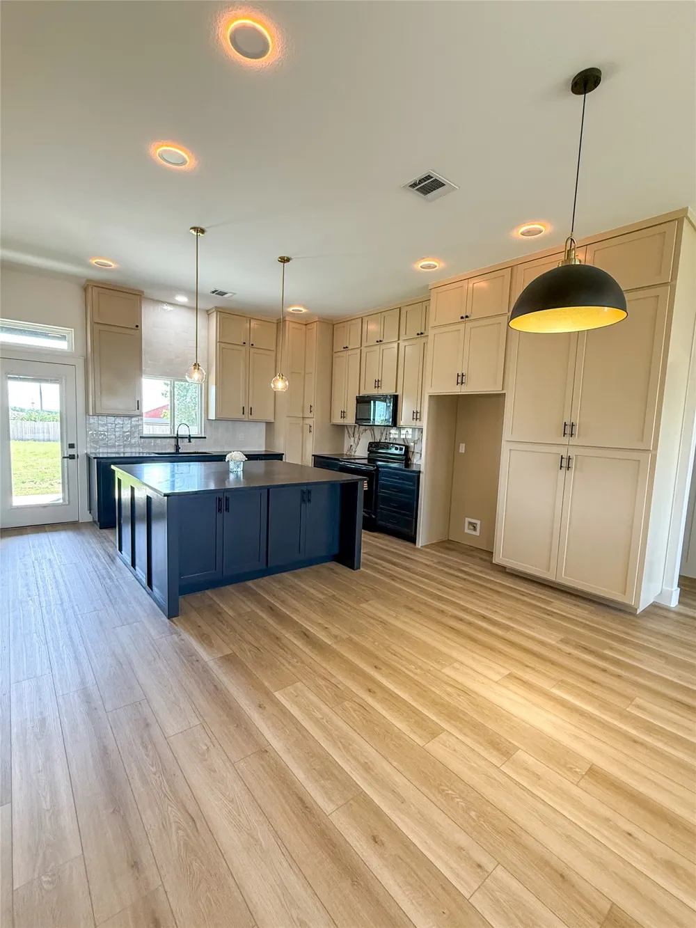 501 N Cleburne Whitney Road Rio Vista, TX 76093