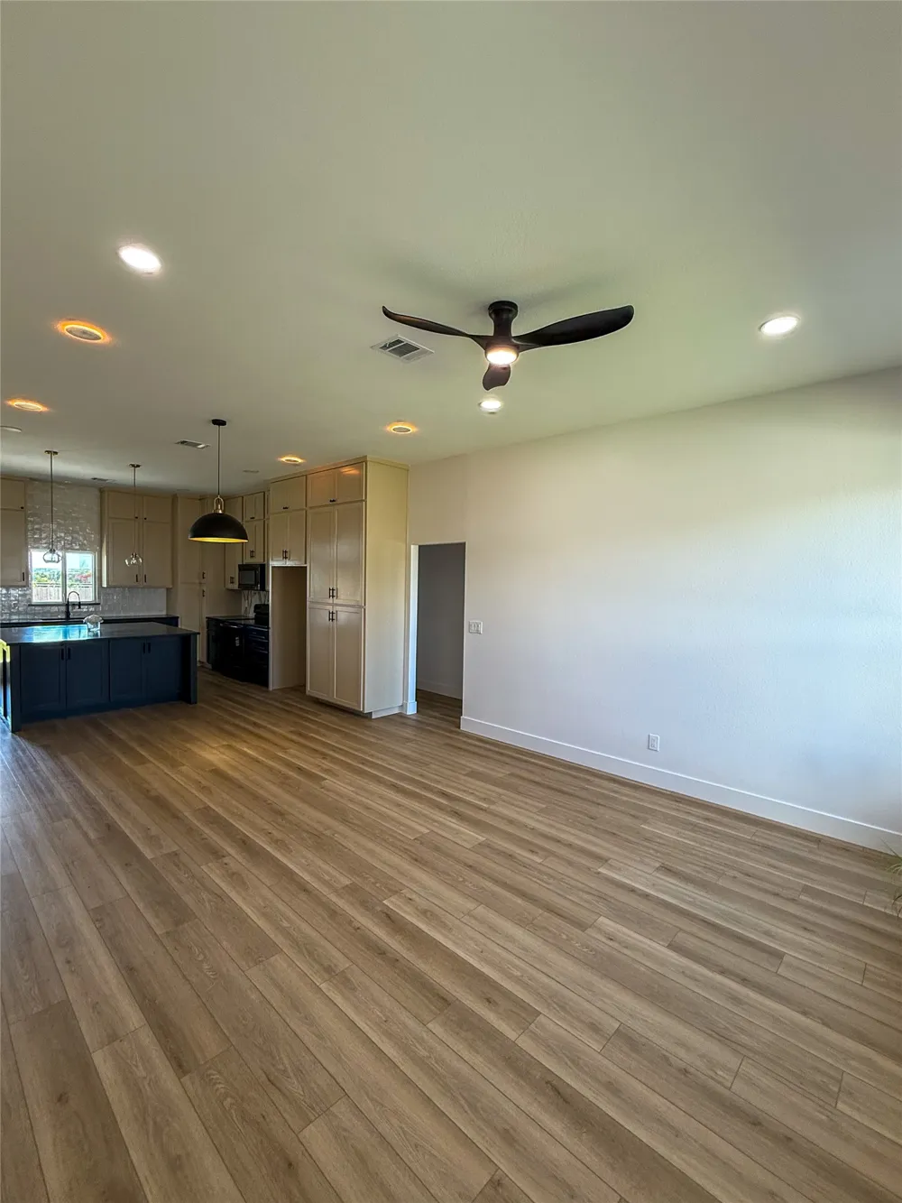 501 N Cleburne Whitney Road Rio Vista, TX 76093