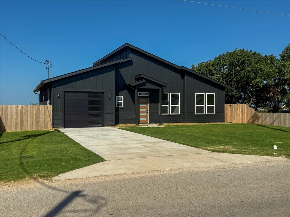 501 N Cleburne Whitney Road Rio Vista, TX 76093
