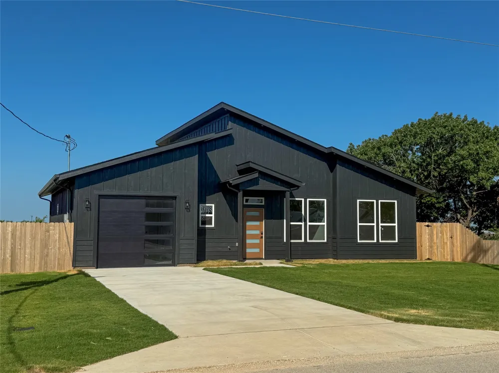 501 N Cleburne Whitney Road Rio Vista, TX 76093