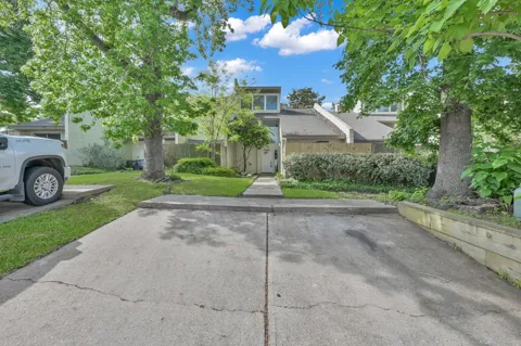 12311 Glenview Drive