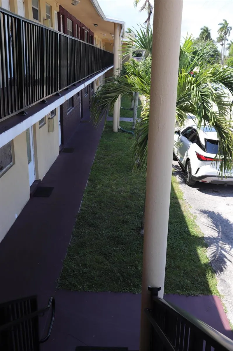 20500 NW 7th Avenue #8 Miami Gardens, FL 33169
