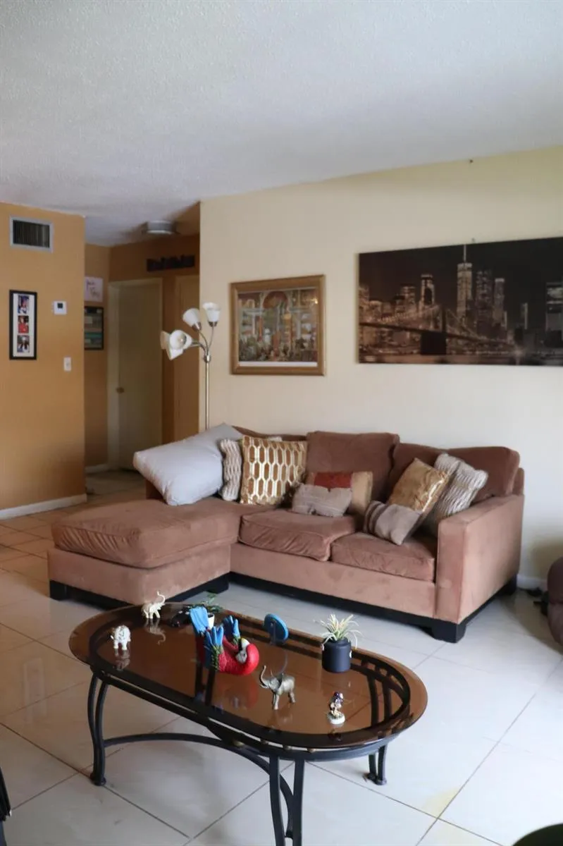 20500 NW 7th Avenue #8 Miami Gardens, FL 33169