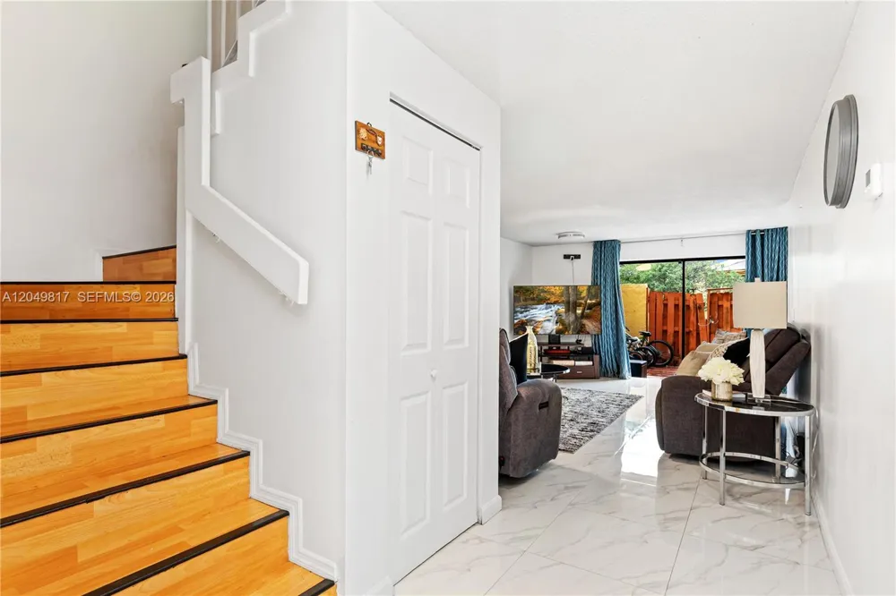 1580 NW 93rd Ave #300 Pembroke Pines, FL 33024