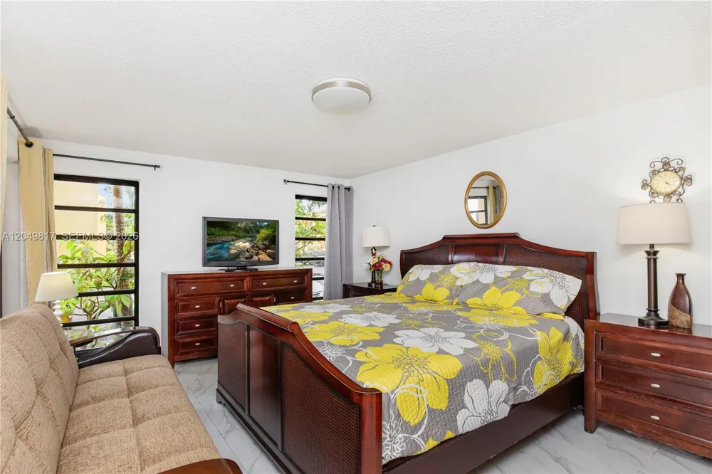 1580 NW 93rd Ave #300 Pembroke Pines, FL 33024