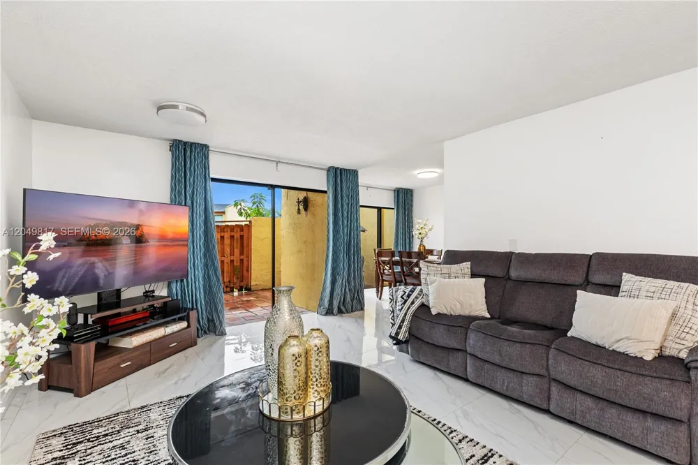 1580 NW 93rd Ave #300 Pembroke Pines, FL 33024