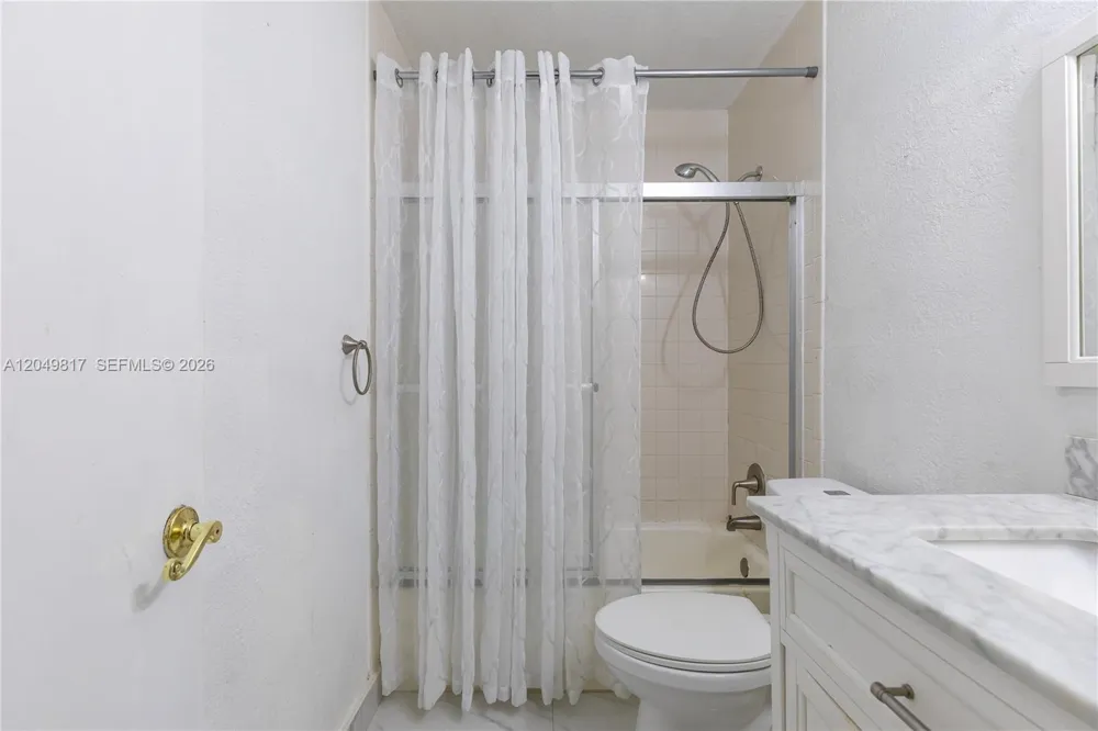 1580 NW 93rd Ave #300 Pembroke Pines, FL 33024