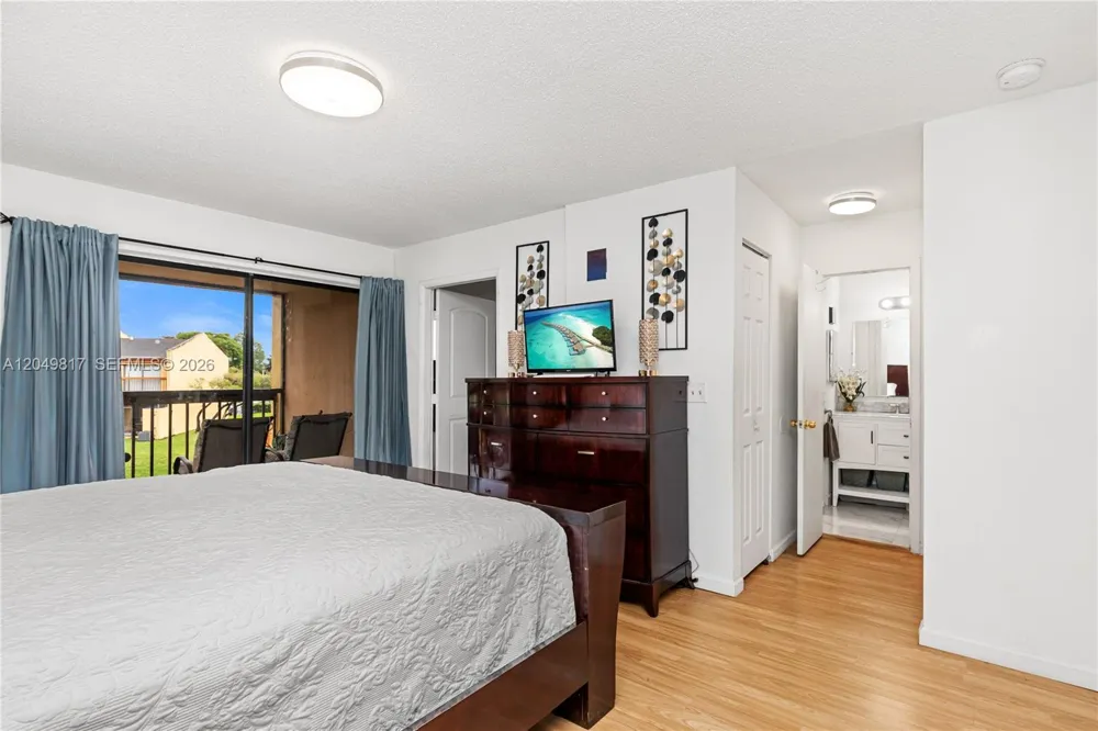 1580 NW 93rd Ave #300 Pembroke Pines, FL 33024