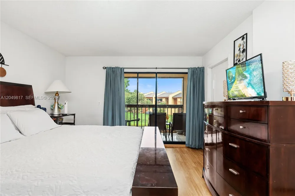 1580 NW 93rd Ave #300 Pembroke Pines, FL 33024