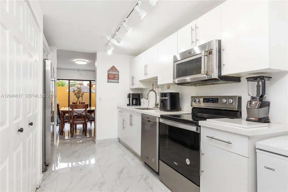 1580 NW 93rd Ave #300 Pembroke Pines, FL 33024