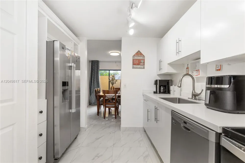 1580 NW 93rd Ave #300 Pembroke Pines, FL 33024