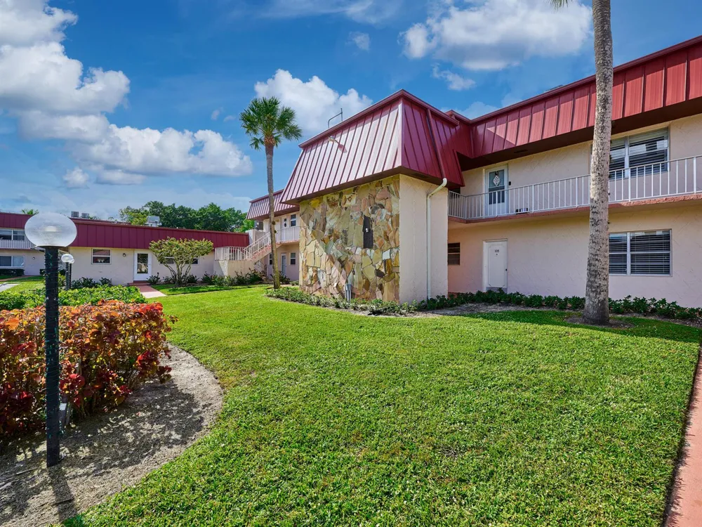12021 W Greenway Drive #105 Royal Palm Beach, FL 33411
