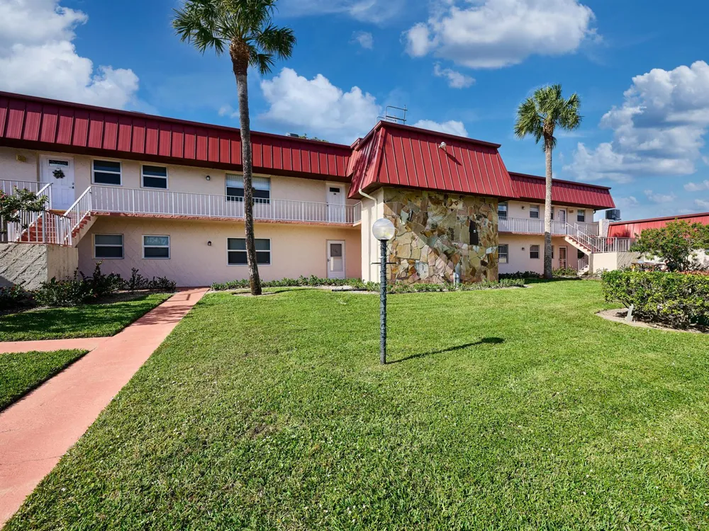 12021 W Greenway Drive #105 Royal Palm Beach, FL 33411