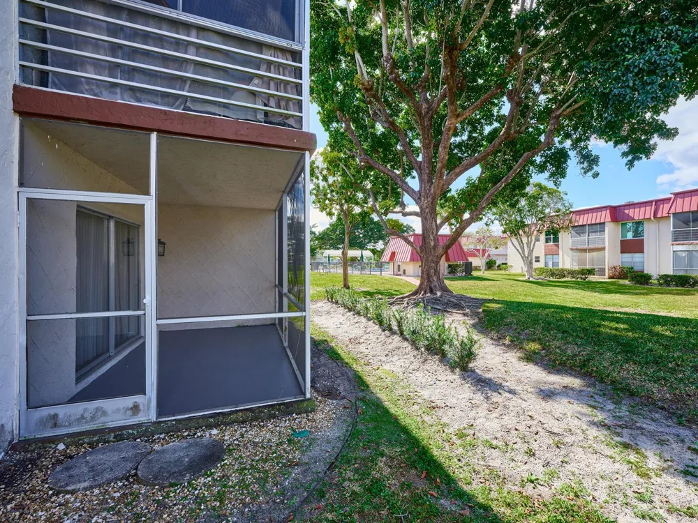 12021 W Greenway Drive #105 Royal Palm Beach, FL 33411